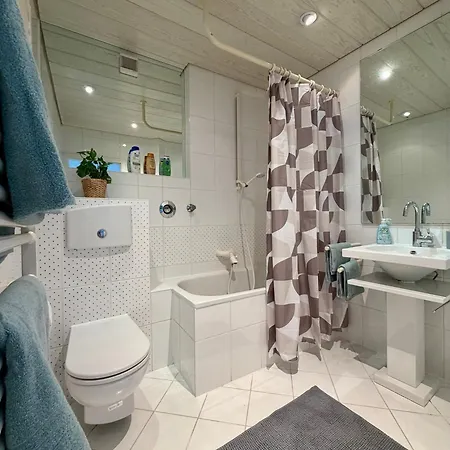 Cozy Fully Equipped In Essen-ruettenscheid Essen